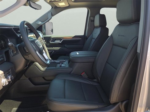 New 2026 GMC Sierra 2500 Denali w/ Denali Reserve Package image 12