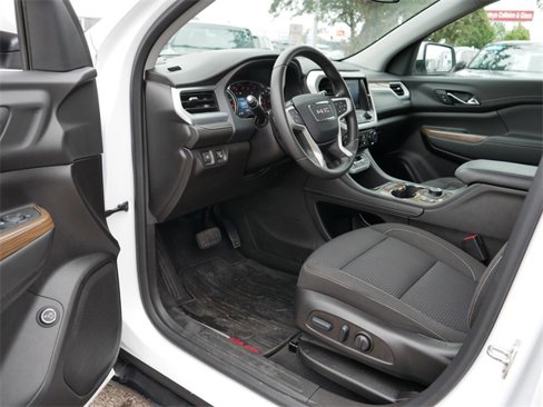 Used 2023 GMC Acadia SLE w/ Driver Convenience Package image 12