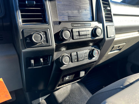 Used 2022 Ford F350 XLT image 12