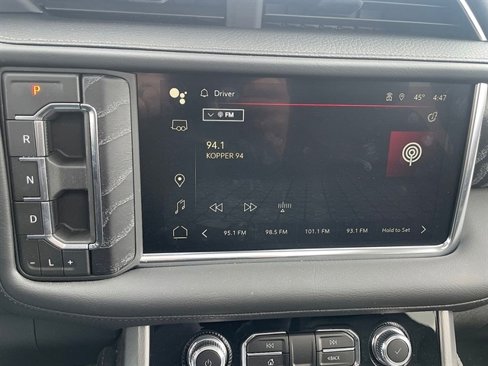 Used 2024 GMC Yukon XL Denali w/ Advanced Technology Package image 10