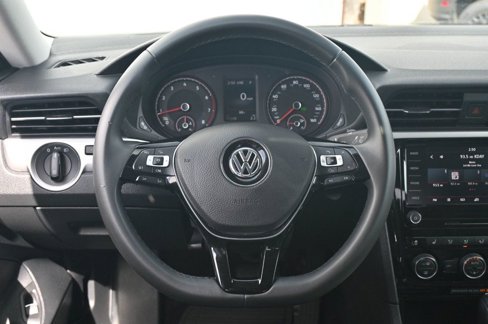 Used 2022 Volkswagen Passat 2.0T SE image 10