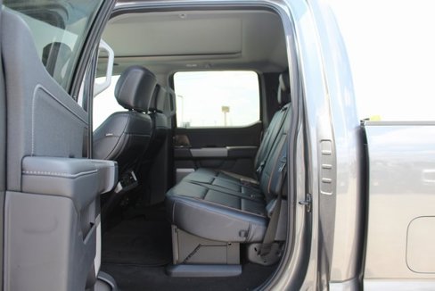 New 2025 Ford F250 Lariat w/ Lariat Ultimate Package image 9