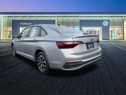 Used 2024 Volkswagen Jetta S image 6
