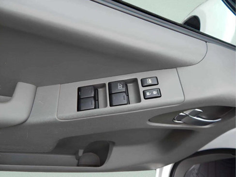 Used 2016 Nissan Frontier SV image 15