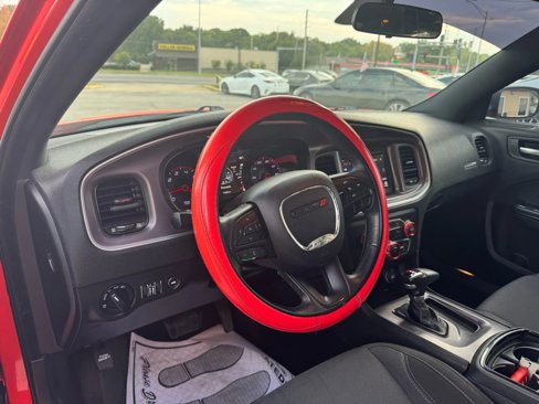 Used 2019 Dodge Charger SXT image 3