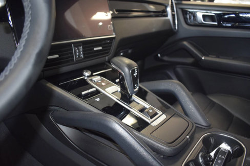 Used 2021 Porsche Cayenne image 35