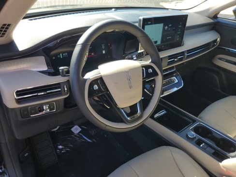 New 2026 Lincoln Corsair Premiere image 13