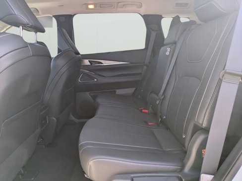 Used 2025 INFINITI QX60 Luxe w/ Cargo Package image 13