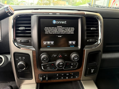 Used 2014 RAM 2500 Laramie w/ Black Appearance Group image 17