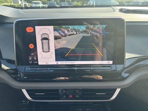 New 2025 Volkswagen Atlas Peak Edition SE image 20