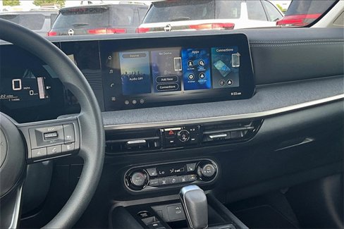 New 2026 Nissan Kicks SV w/ SV Premium Package image 7