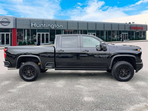 Used 2024 Chevrolet Silverado 2500 ZR2 w/ Technology Package image 5