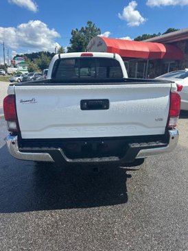 Used 2020 Toyota Tacoma SR5 image 4