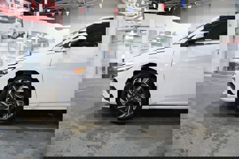 Used 2025 Hyundai Elantra SEL image 5