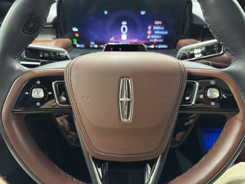 Used 2025 Lincoln Aviator Reserve w/ Illumination Package image 23