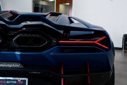 Used 2024 Lamborghini Revuelto image 28
