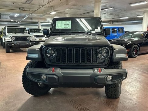 Used 2024 Jeep Wrangler Unlimited Rubicon w/ Convenience Group image 2