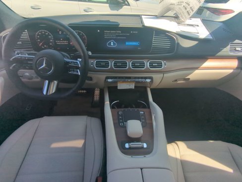 New 2026 Mercedes-Benz GLS 450 4MATIC image 2