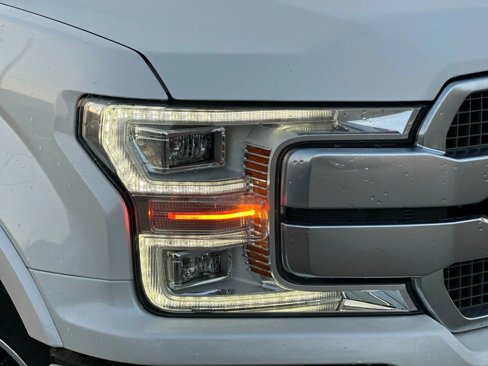 Used 2018 Ford F150 Platinum w/ Equipment Group 701A Luxury image 10