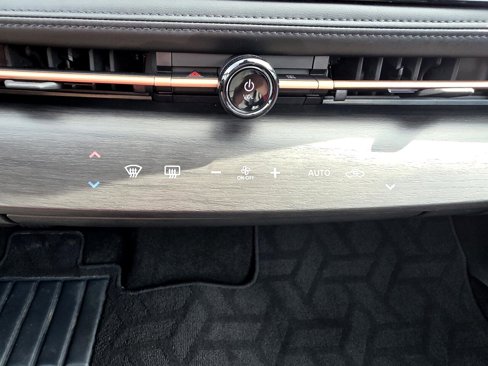 Used 2024 Nissan Ariya AWD image 30