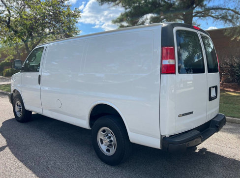 Used 2021 Chevrolet Express 2500 w/ Driver Convenience Package image 7