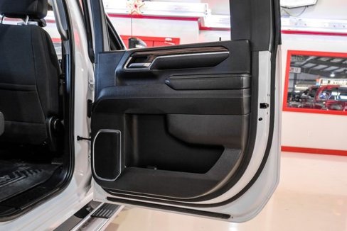 Used 2024 Chevrolet Silverado 2500 LT image 41
