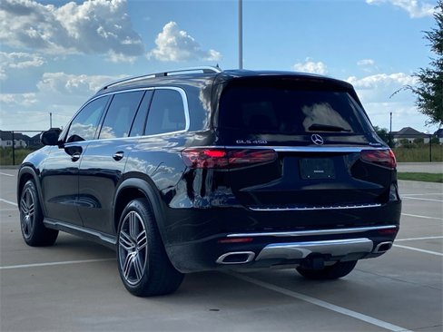 Used 2025 Mercedes-Benz GLS 450 4MATIC image 6