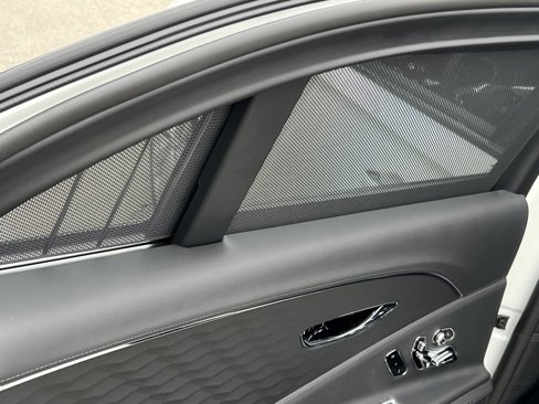 New 2025 Bentley Flying Spur Plug-In Hybrid image 48