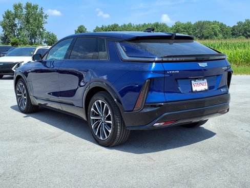 Used 2025 Cadillac Lyriq Sport image 10