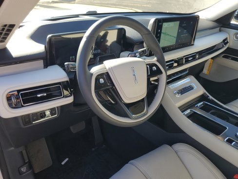 New 2025 Lincoln Aviator Reserve w/ Equipment Group 201A image 13