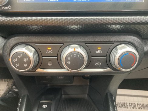 Used 2024 Nissan Kicks SV image 17