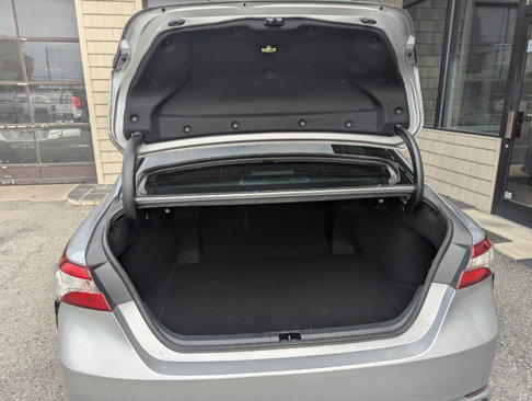 Used 2020 Toyota Camry SE image 19
