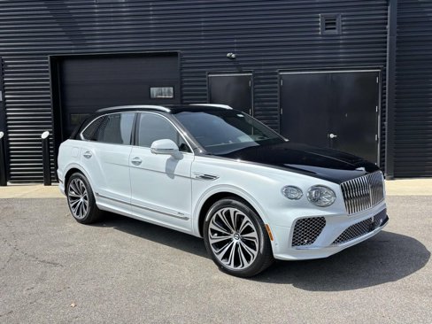 New 2025 Bentley Bentayga image 1
