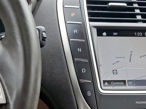Used 2019 Lincoln Nautilus Reserve image 19