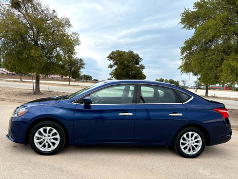Used 2019 Nissan Sentra SV image 2