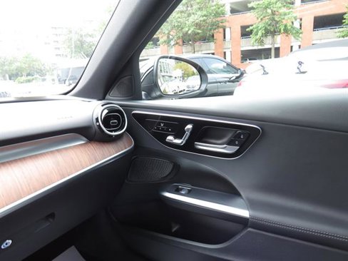 Used 2025 Mercedes-Benz C 300 4MATIC Sedan image 16