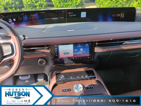 New 2025 Lincoln Navigator L Reserve image 37