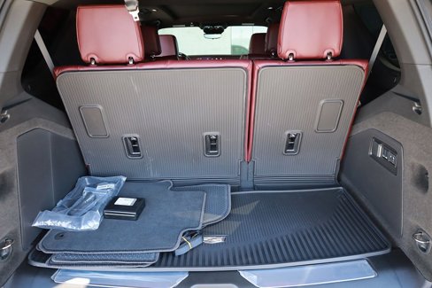Used 2025 Cadillac Escalade Sport w/ Touring Package image 21
