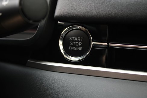 New 2025 Mitsubishi Outlander SE image 29