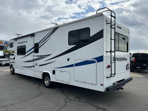 Used 2019 Ford E-450 and Econoline 450 Super Duty w/ Motorhome Prep Package image 6