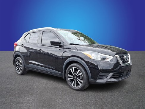 Used 2020 Nissan Kicks SV image 3