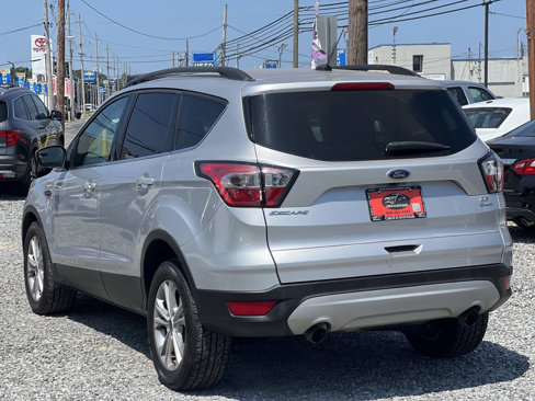 Used 2018 Ford Escape SE image 4