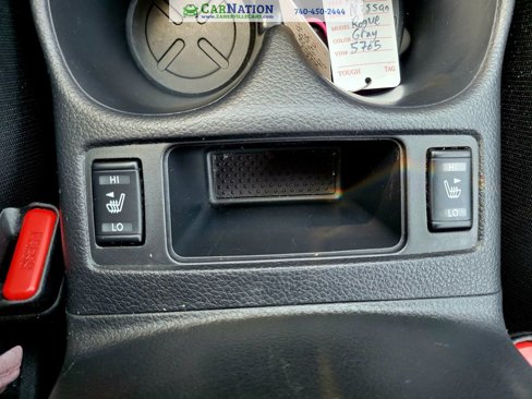 Used 2020 Nissan Rogue SV image 34