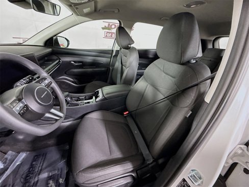 Certified 2025 Hyundai Tucson SE image 26
