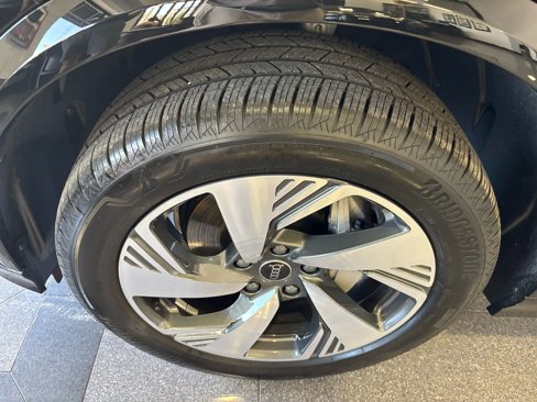 Used 2025 Audi Q6 e-tron Premium Plus w/ Premium Plus image 54