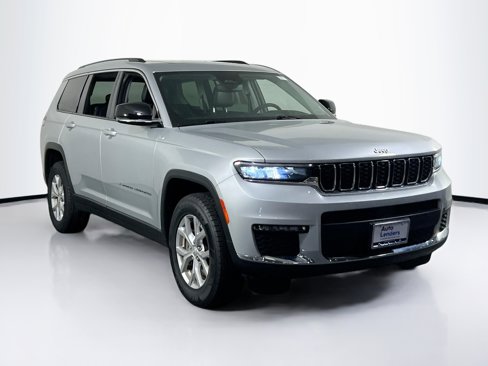 Used 2023 Jeep Grand Cherokee L Limited image 3
