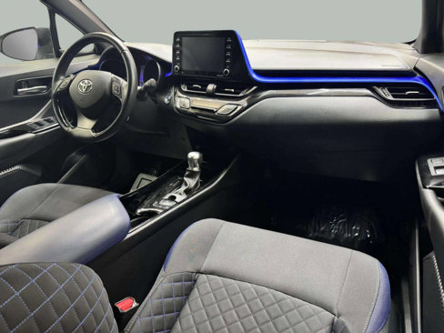Used 2021 Toyota C-HR LE image 7