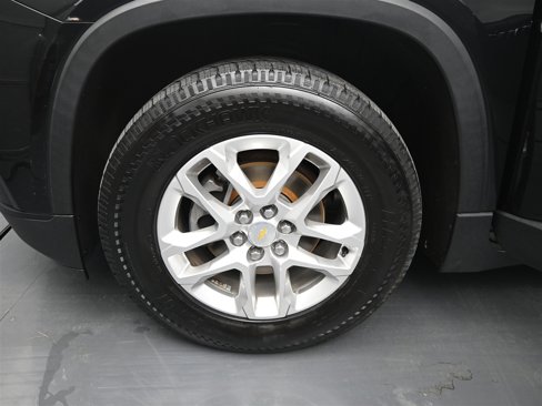 Used 2020 Chevrolet Traverse LS image 18