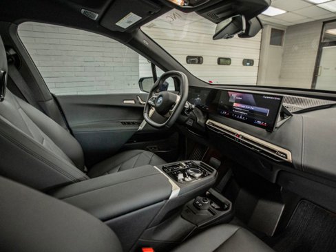 Used 2024 BMW iX xDrive50 w/ Premium Package image 15