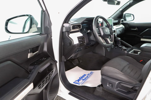 Used 2024 Toyota Tacoma TRD Off-Road image 3
